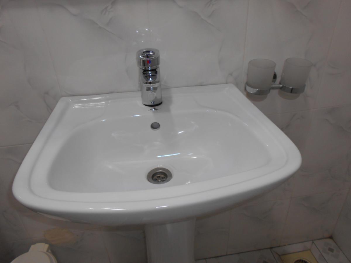 Agla Hotel 洛美 外观 照片