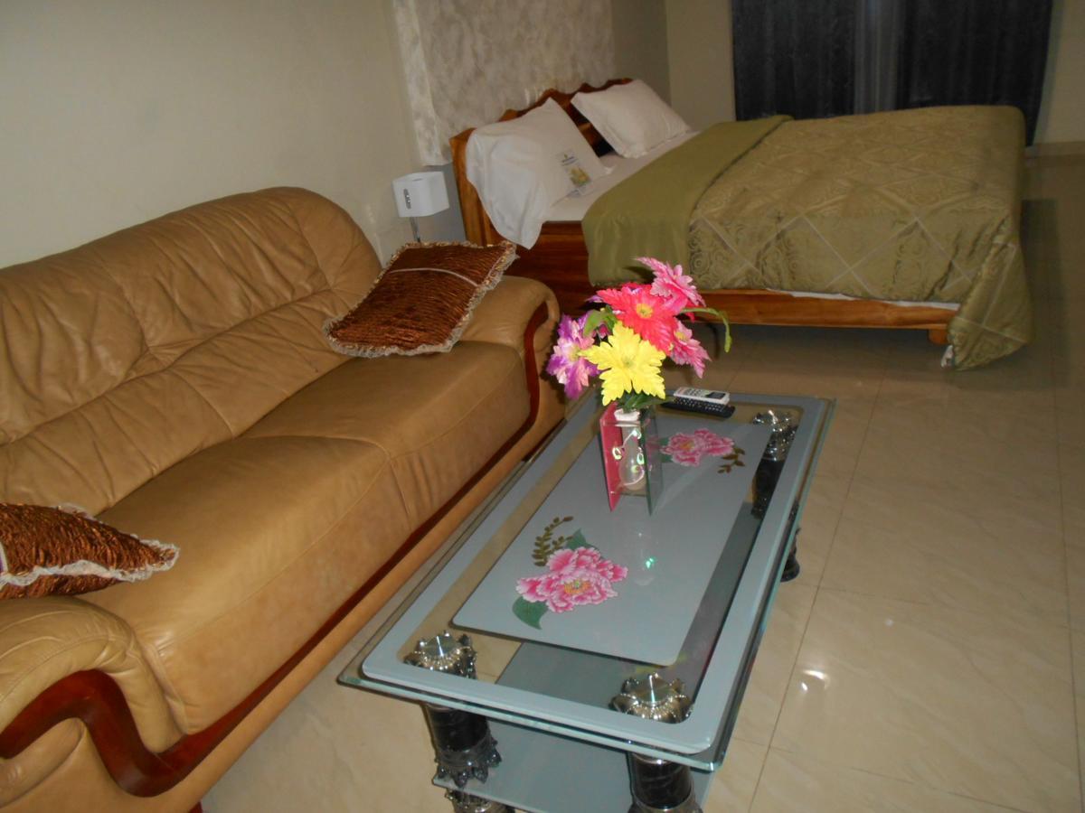 Agla Hotel 洛美 外观 照片