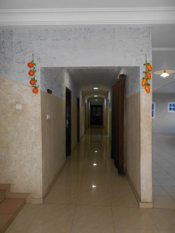 Agla Hotel 洛美 外观 照片